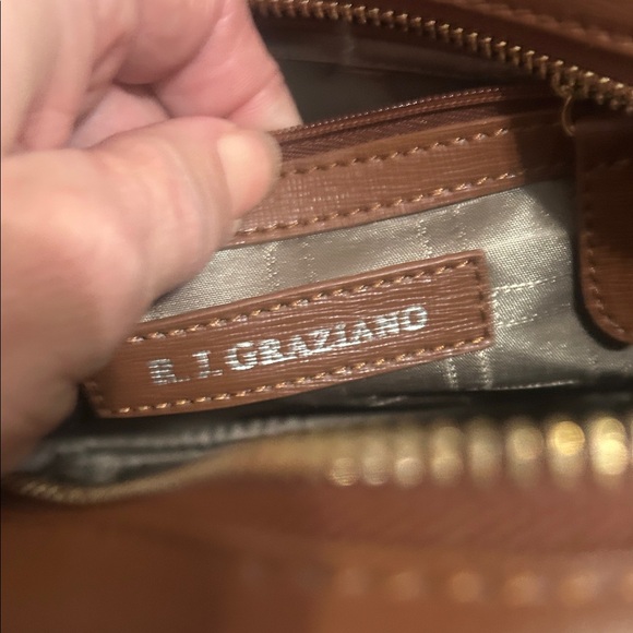 Chic Cowhide Crossbody Bag with Chain Strap - Picture 9 of 13